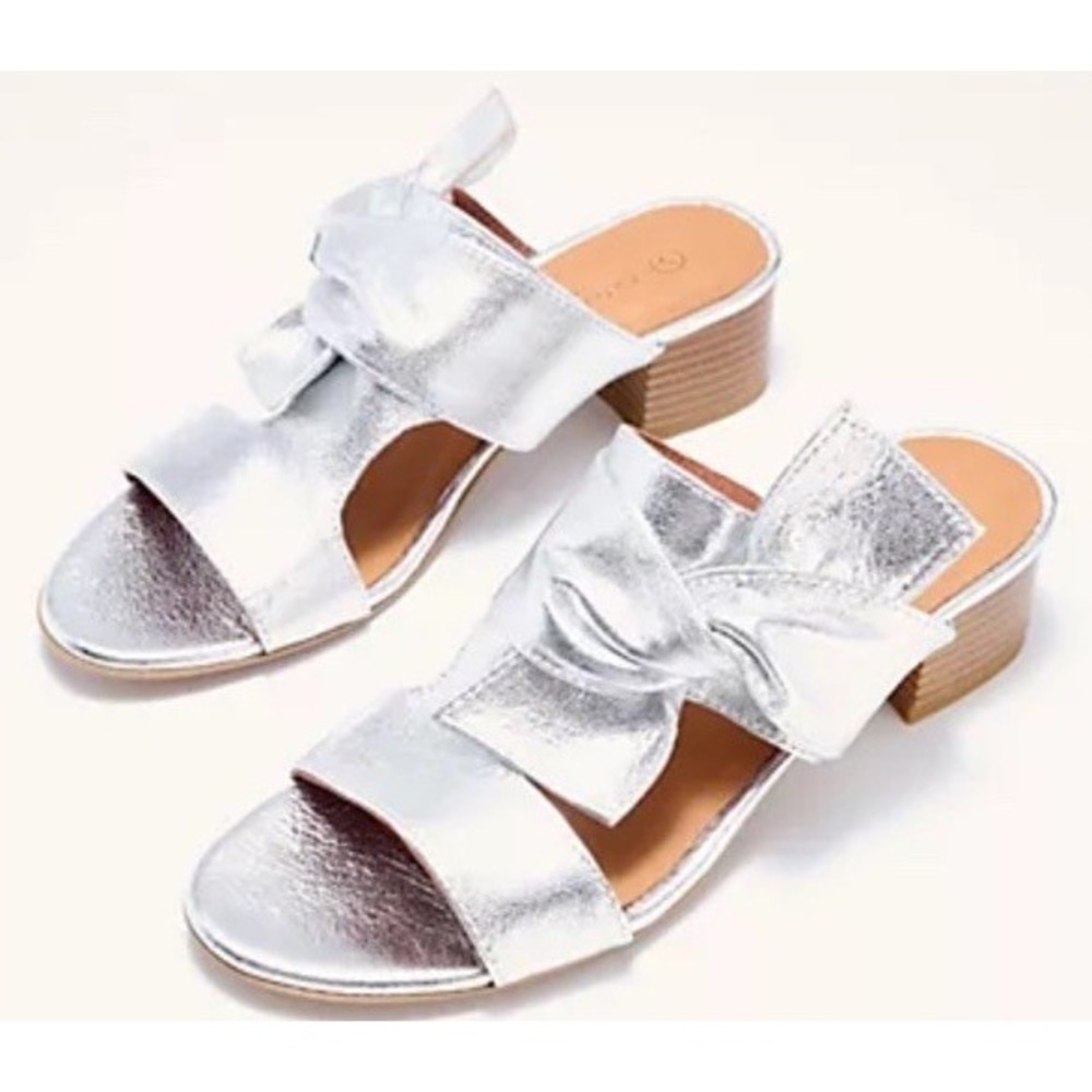 New Unity In Diversity Bonita Leather Heeled Sandals Silver Bow EU 37 US 6.5-7